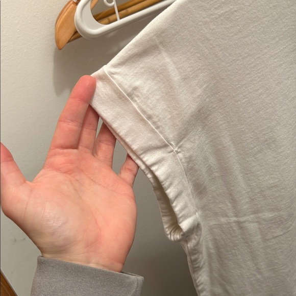 Off-white crop top - Picture 2 of 3